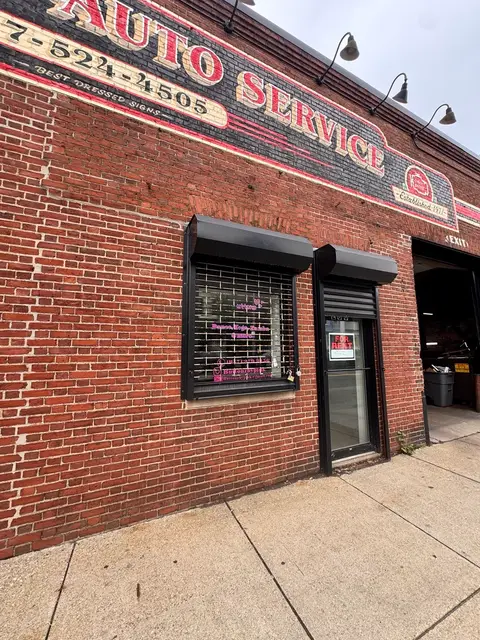 205 South Street #Front