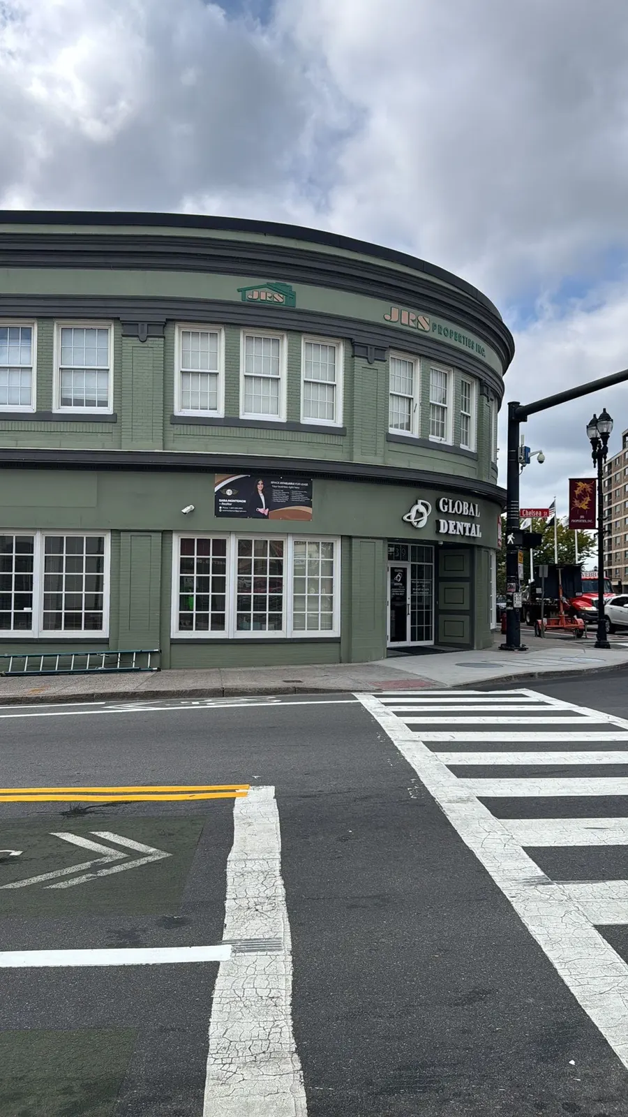 13 Chelsea, Everett
