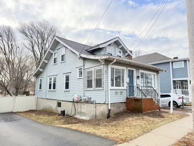 153-155 Vassall St