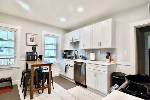 81 Romsey Street #1