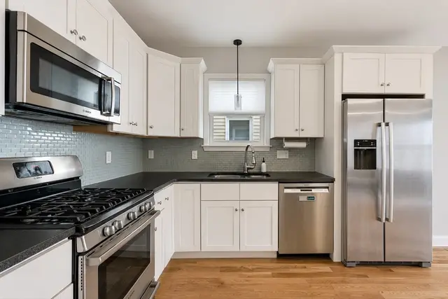 995 Dorchester Ave #1