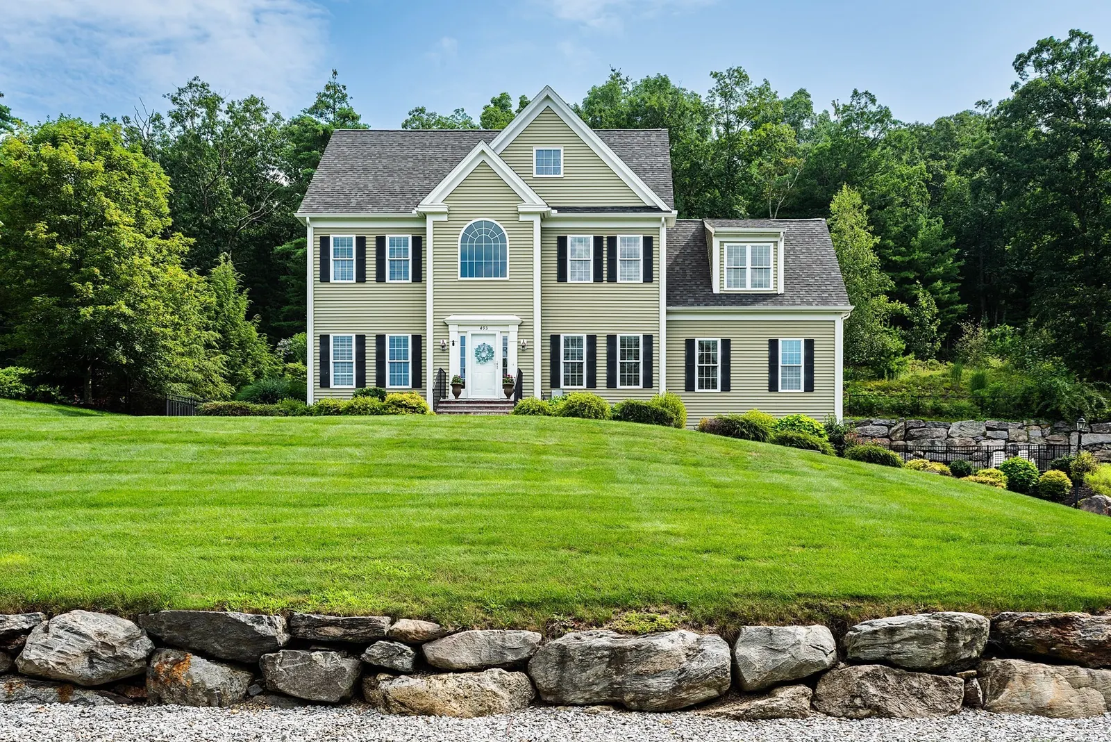 493 Taylor Rd, Stow