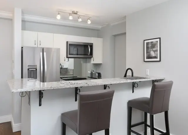534 Beacon #501
