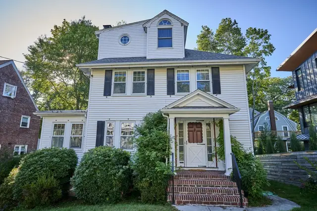 9 Princeton St