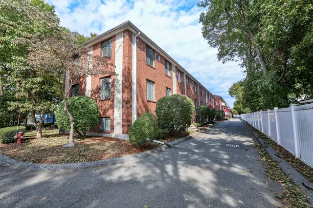 3 Richardson St. #B4