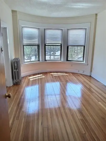 1390 Beacon #7