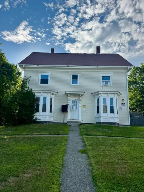 39 Perry Ave #1