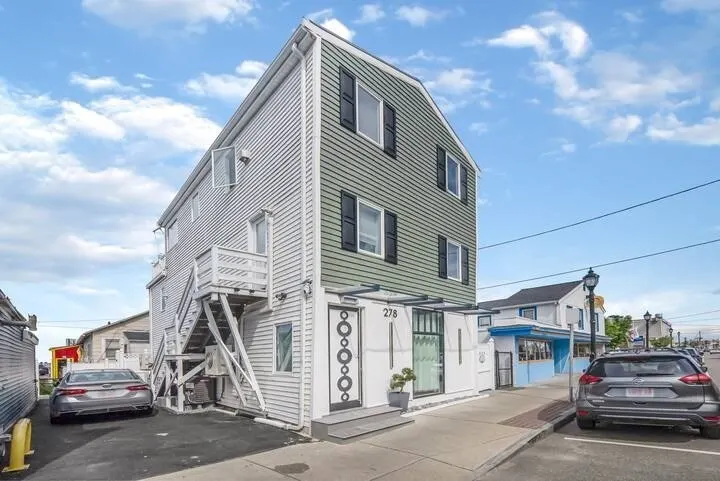 278 Nantasket Avenue, Hull