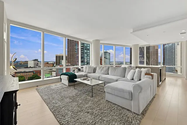 1 Franklin St #2604