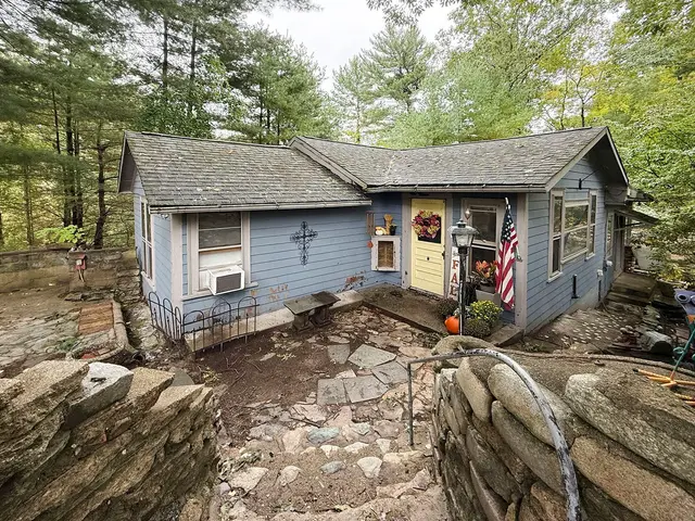43 Bertine St