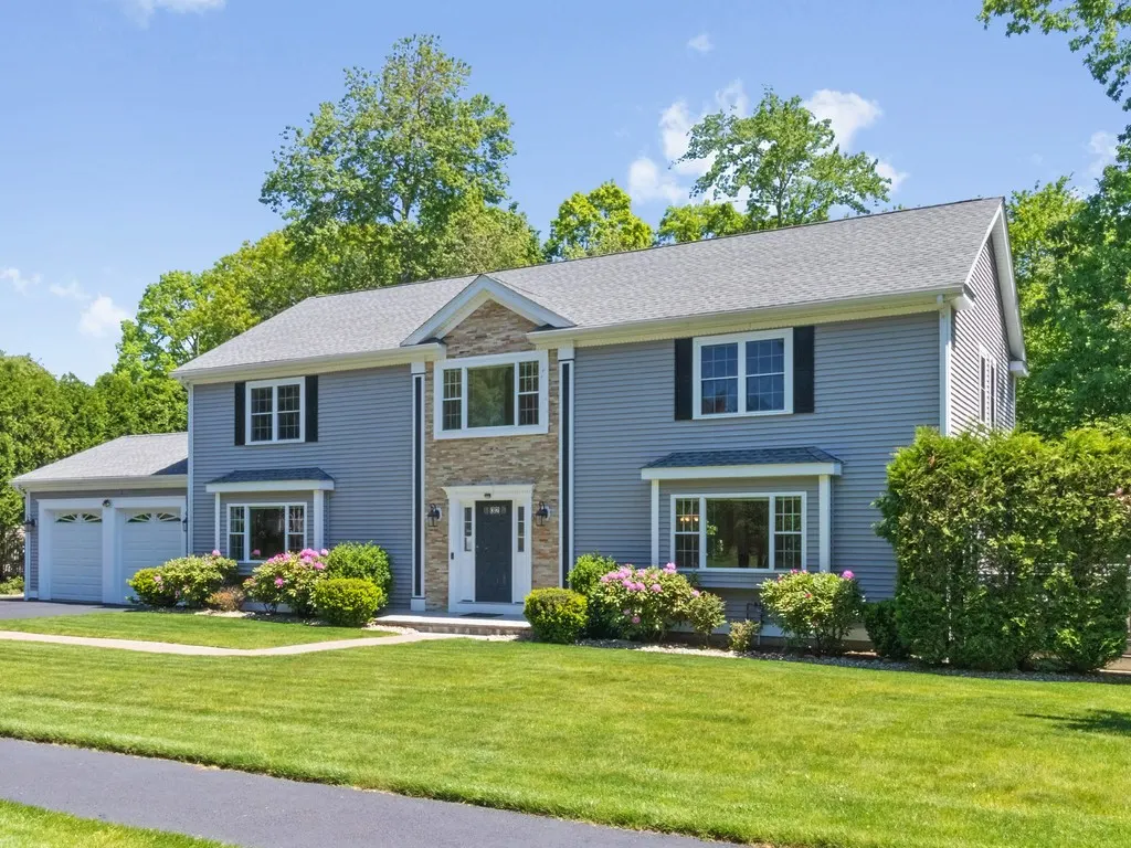 32 Lauricella Lane, Waltham