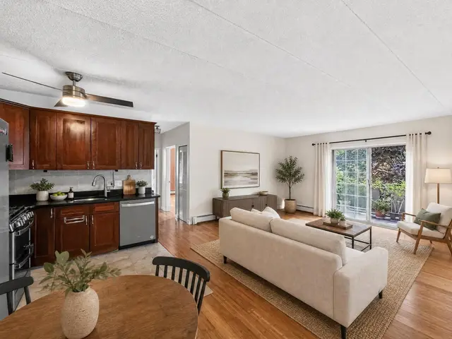 20 Skyline Dr #11