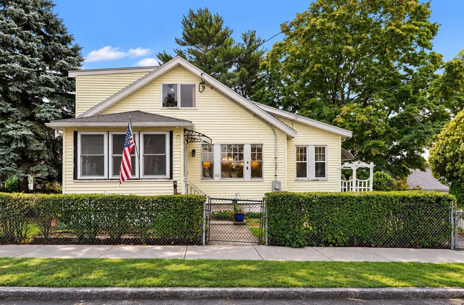 102 Elliot Ave, Quincy