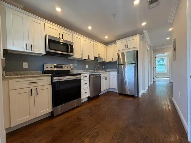 41 W Walnut #3
