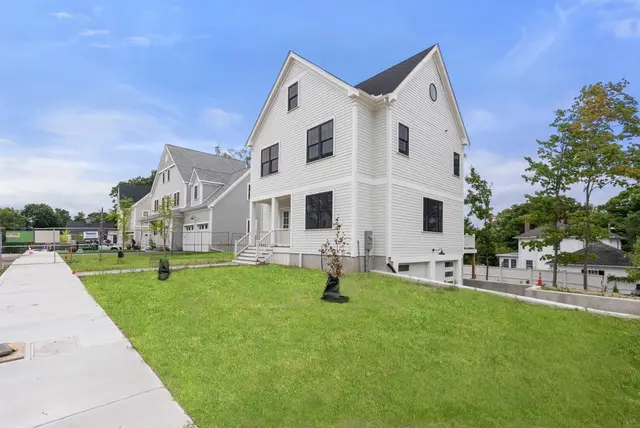 6 Kinsale Lane