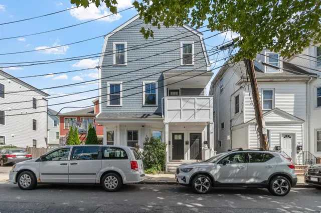 20 Carlton St #1