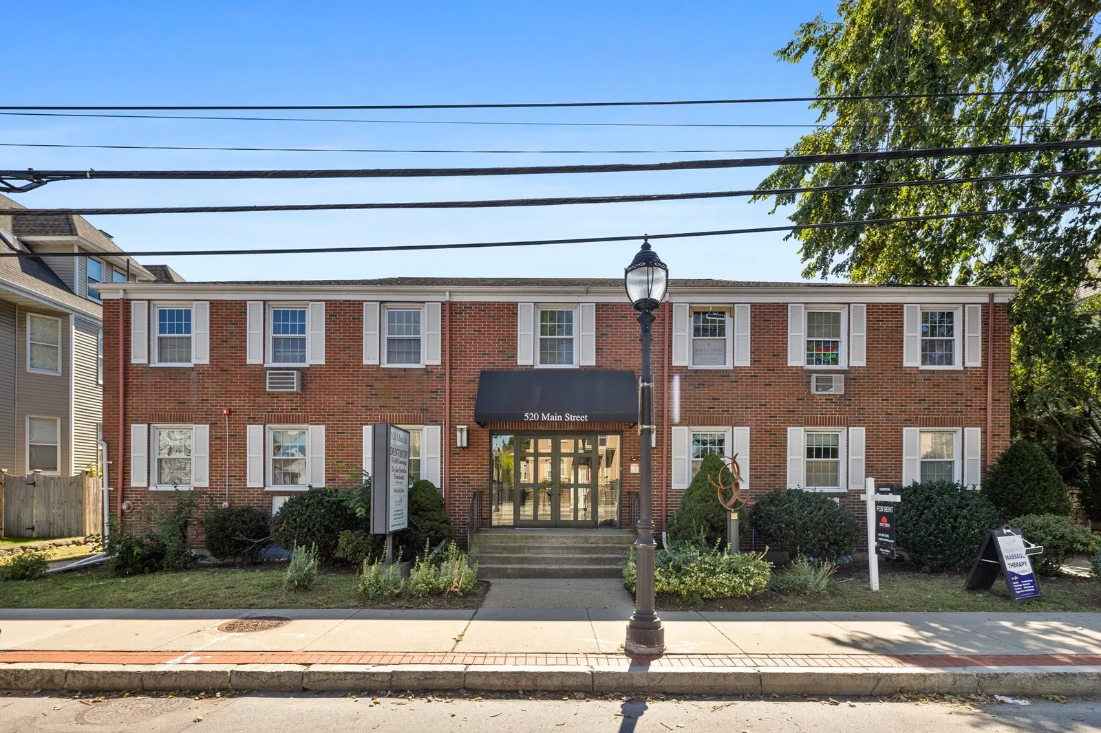 520 Main St, Waltham