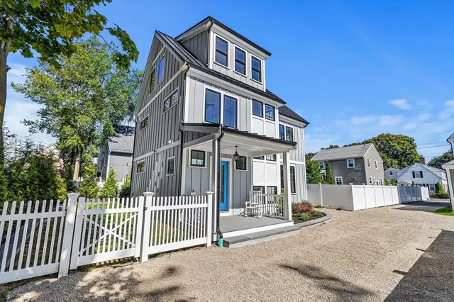 20 R Plain Street