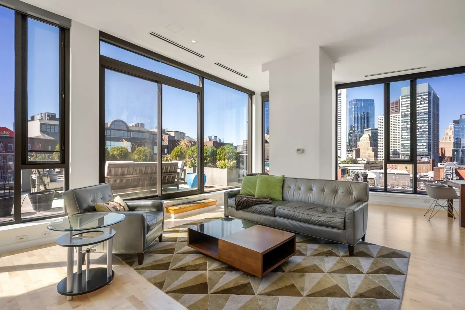 346 Congress St #PH1, Boston