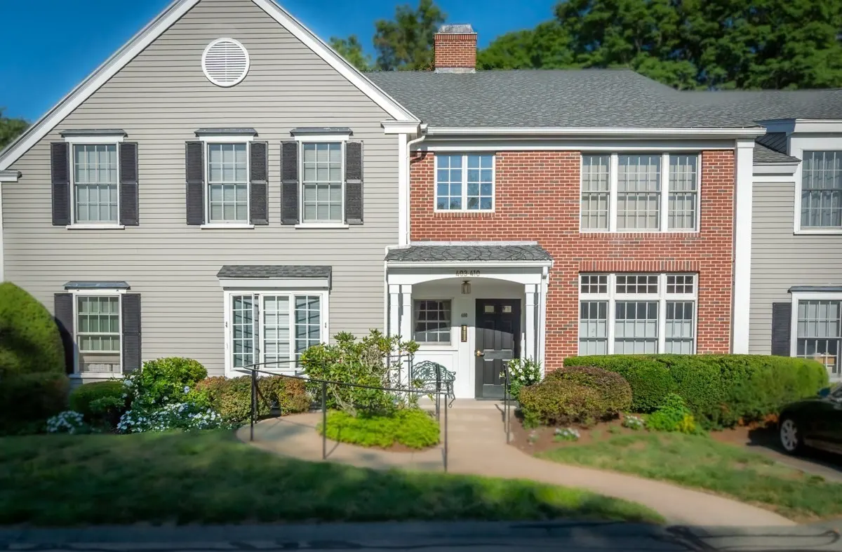 409 Old Country #409, Wenham