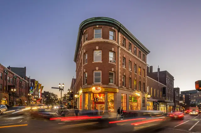 20 Brattle St