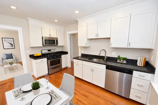 9 Bailey St #2-3