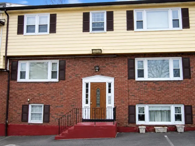 19 Glen St #1