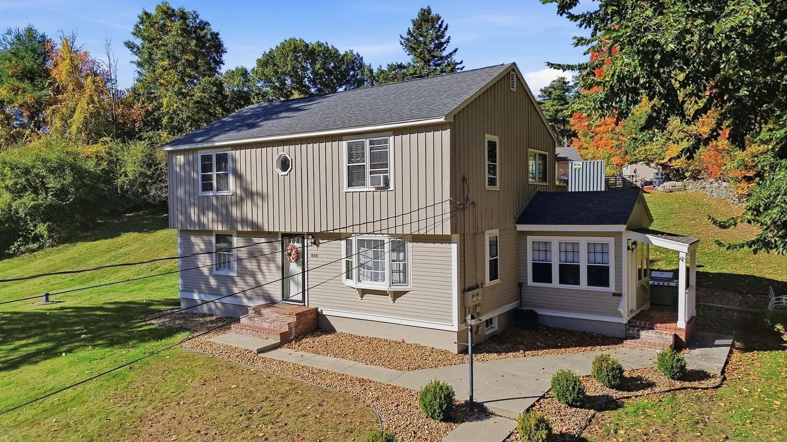29 Shadow Lake Rd, Salem