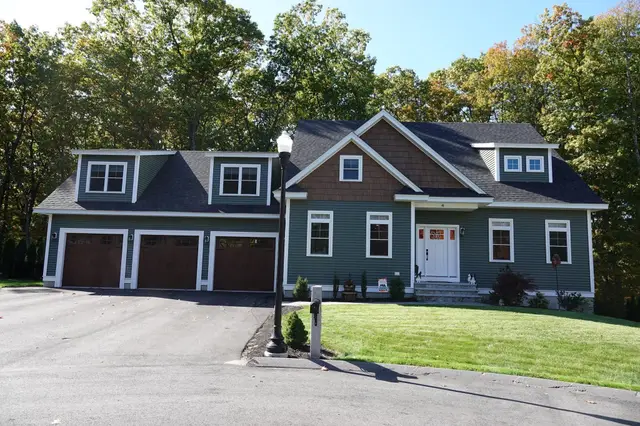 4 Mill Pond Rd #B