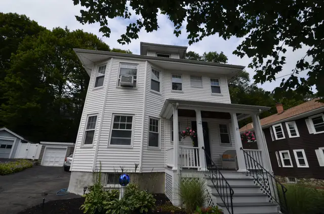 27 Sears Avenue #2