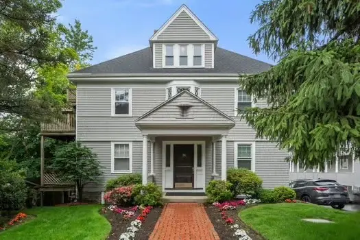 36 Cummings Rd #4