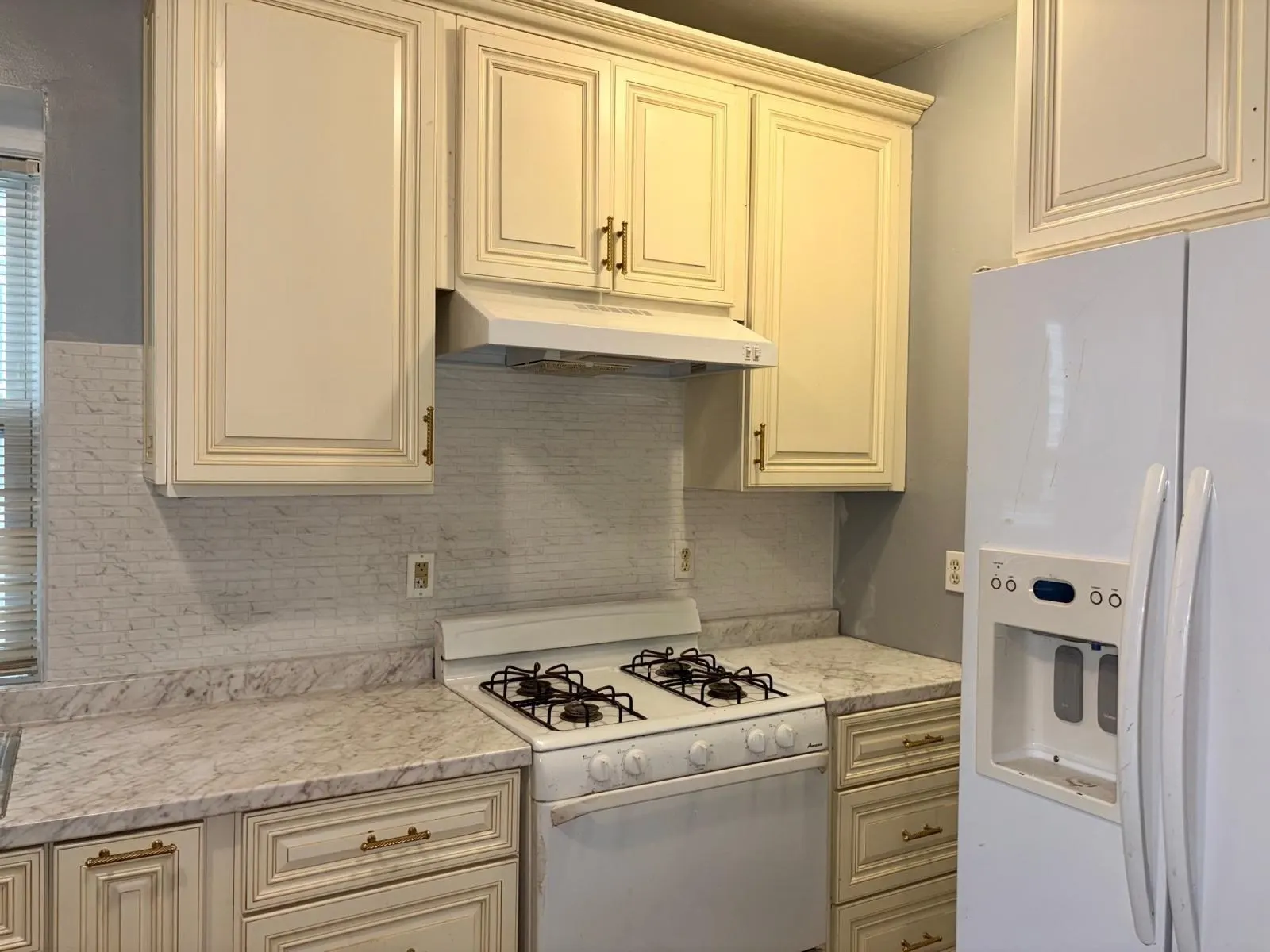 18 Hendry #2, Boston