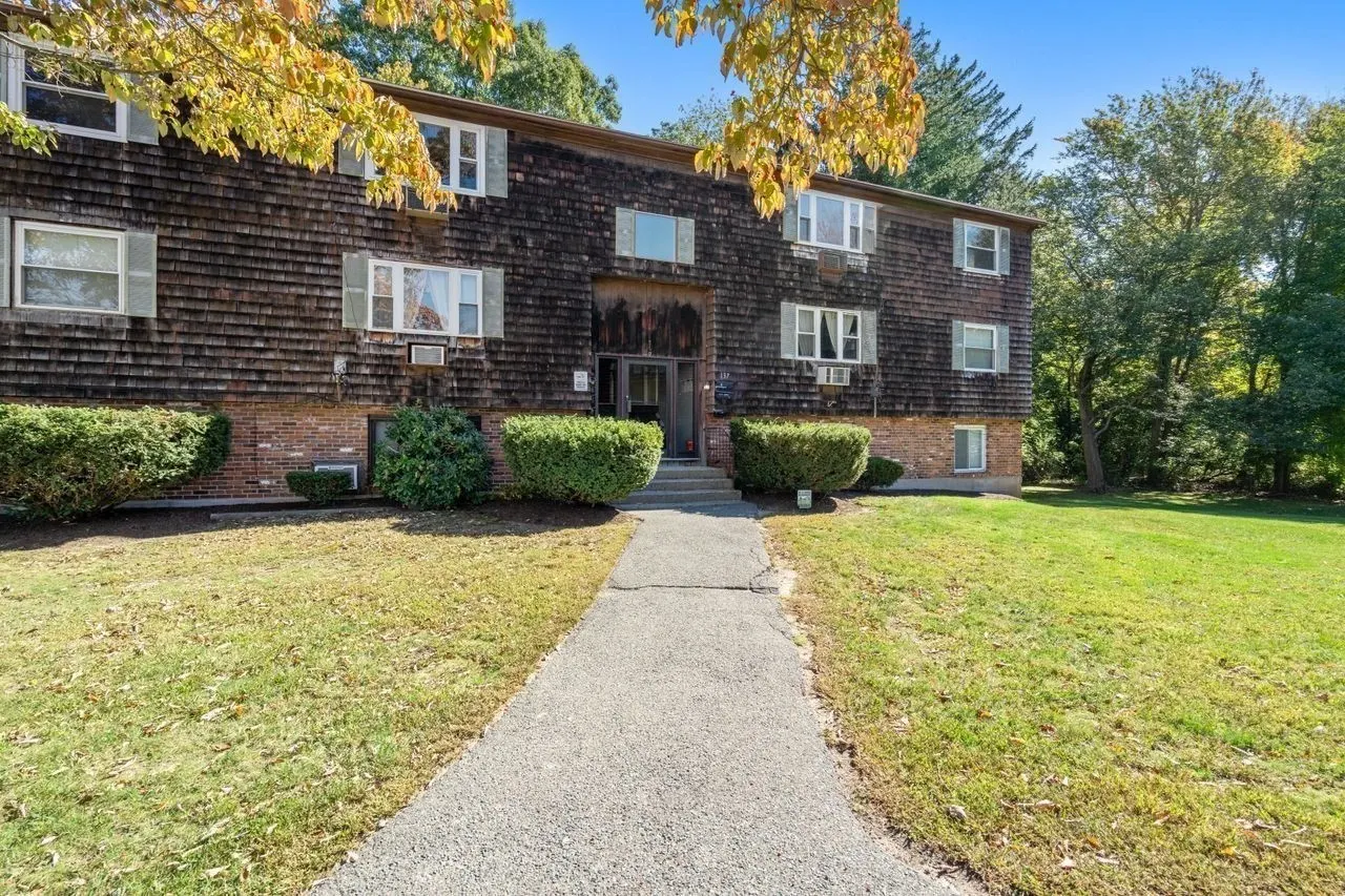 137 John A Dunn Memorial Dr #6, Rockland