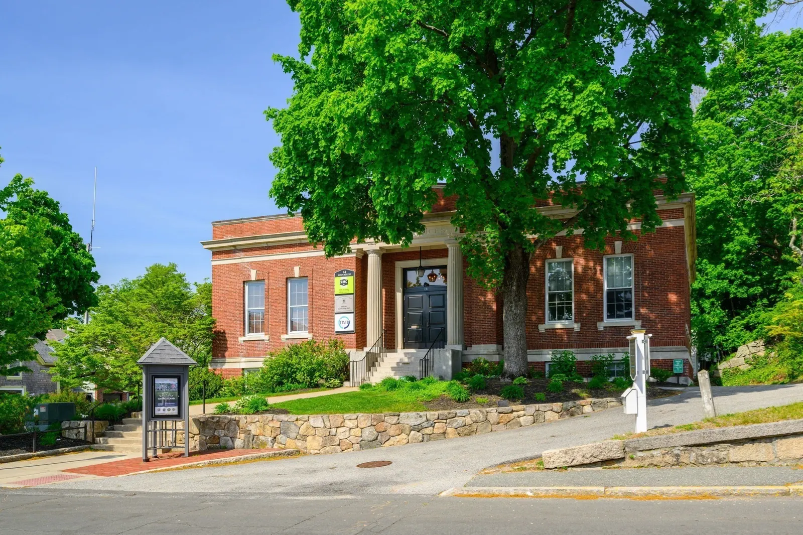 14 Main Street, Hingham