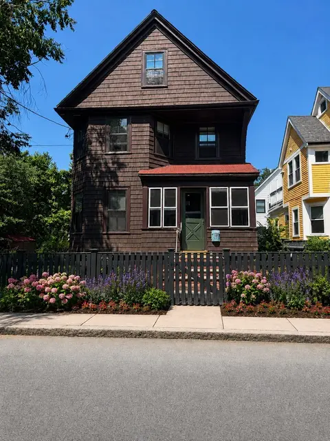 51 Washburn Avenue