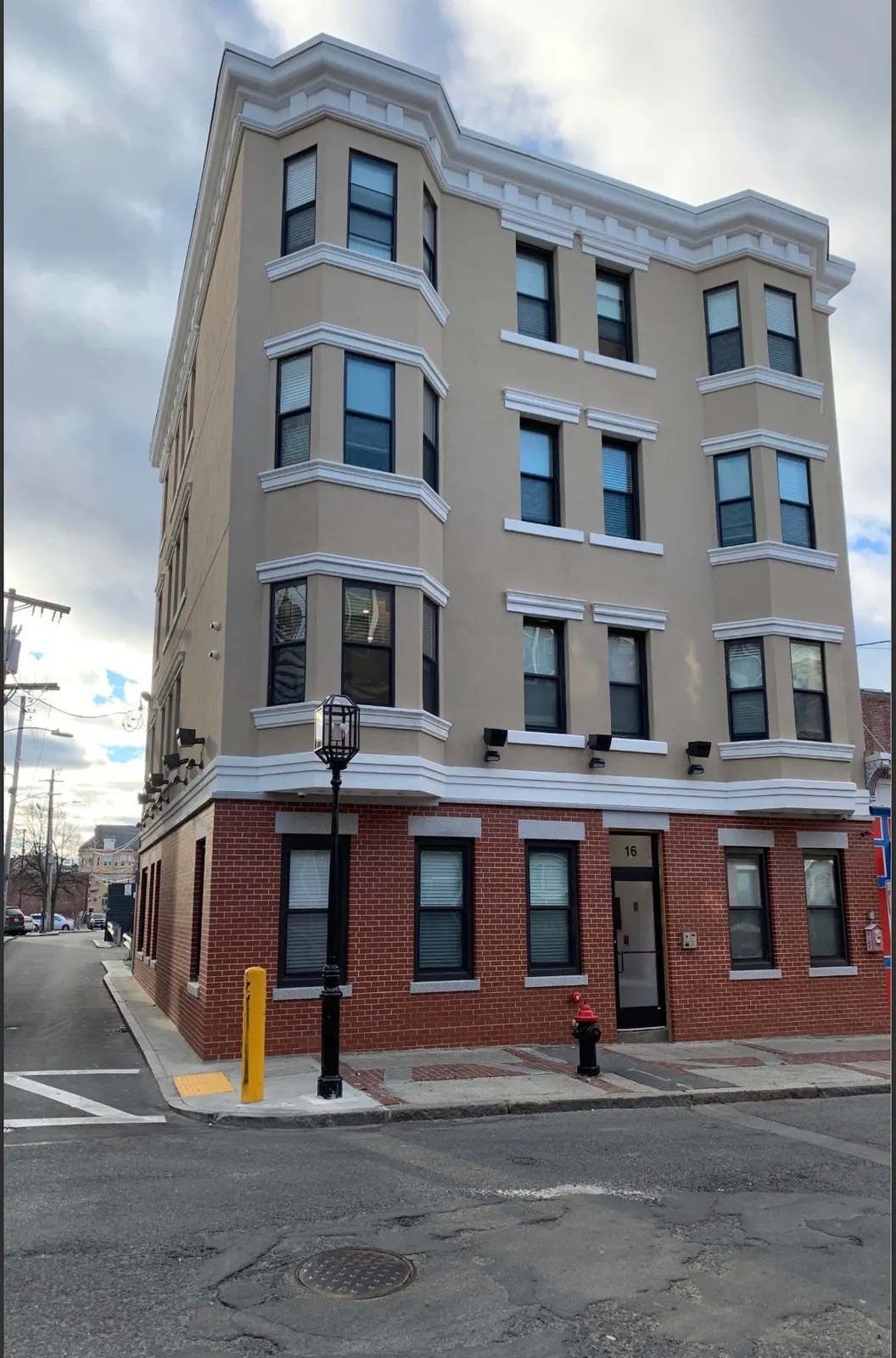 16 Fifth St #18, Chelsea