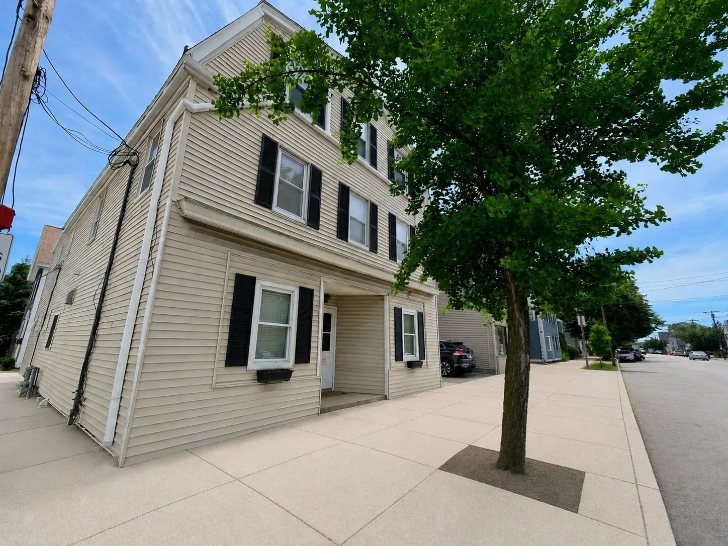 134 Boston St #1B, Salem