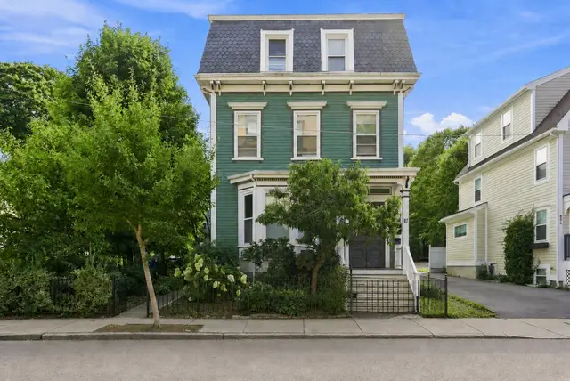 87 Green St #1