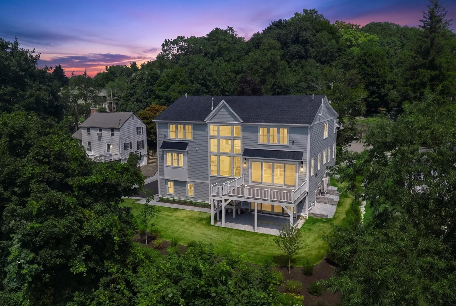 320 Concord Avenue, Lexington
