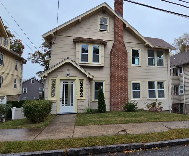 15 Howard St