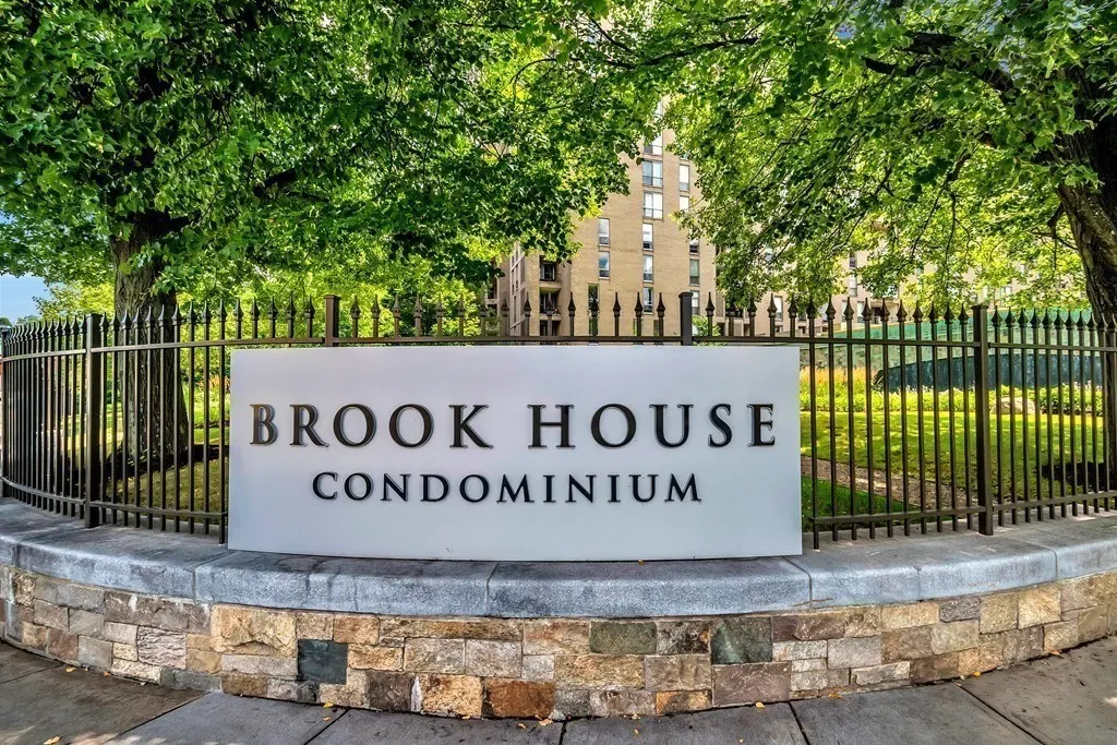 44 Washington St. #1212, Brookline