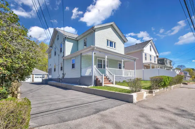 492 Metropolitan Ave #2