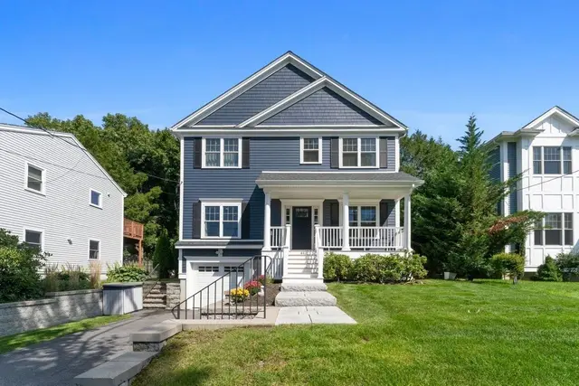 44 Bernard St