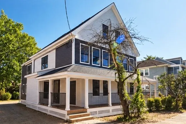64 Dalby St #1, Newton
