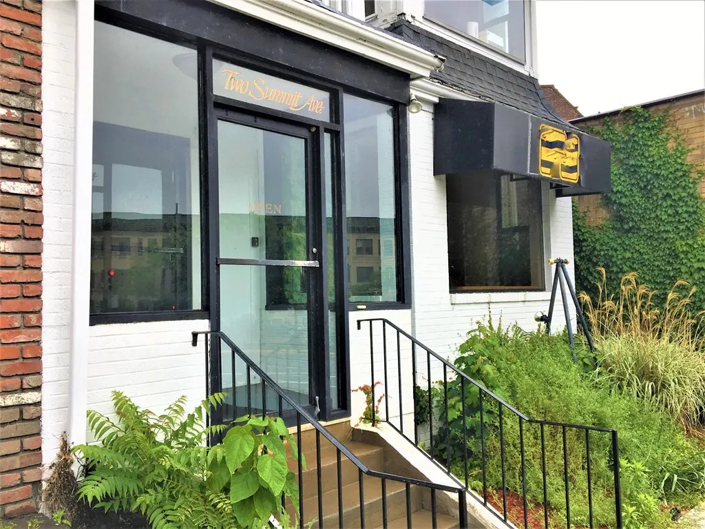 2 Summit Ave #1, Brookline