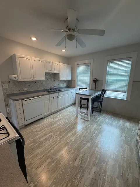 21 Lyon Street #3