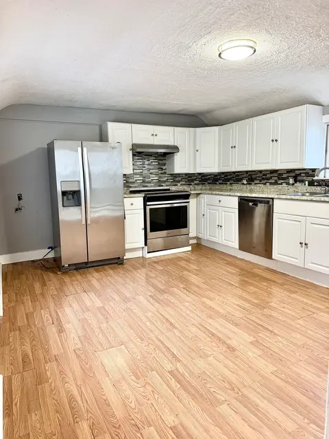 34 Grove St #2