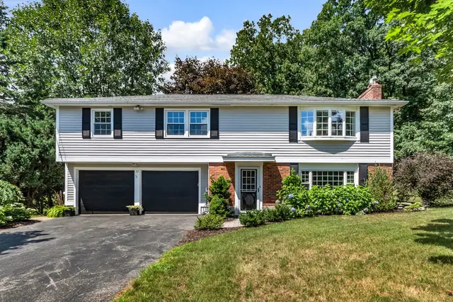 32 Briarwood Rd