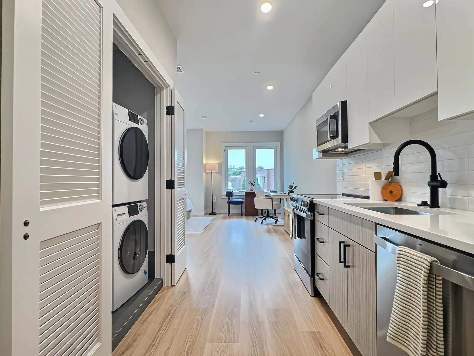 1305 Hyde Park Ave. #211, Boston