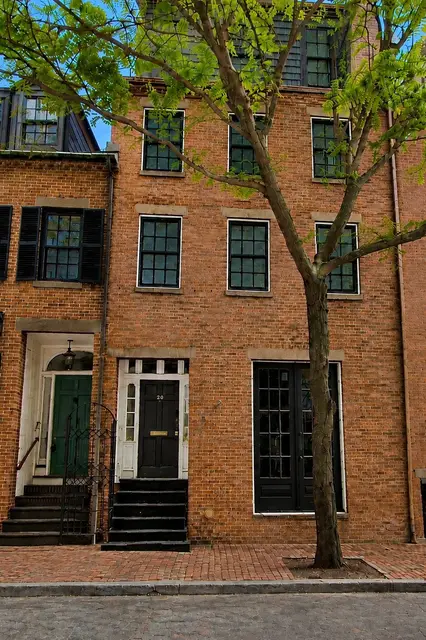 20-21 Shawmut St